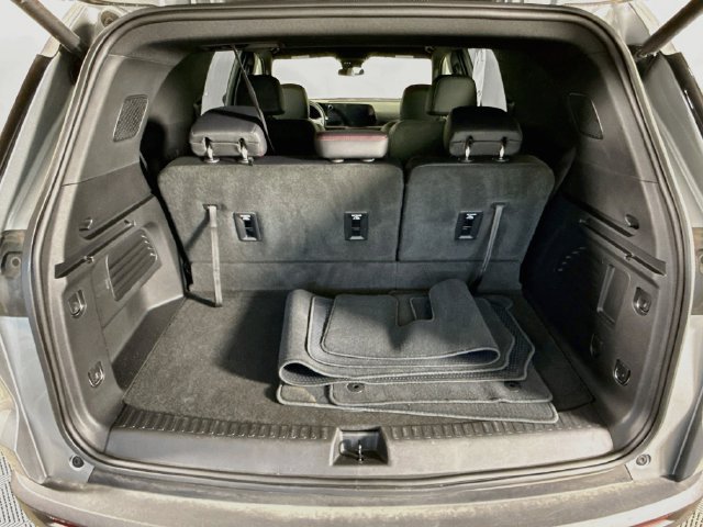 Used 2025 Chevrolet Traverse Z71 AWD/4WD image 26