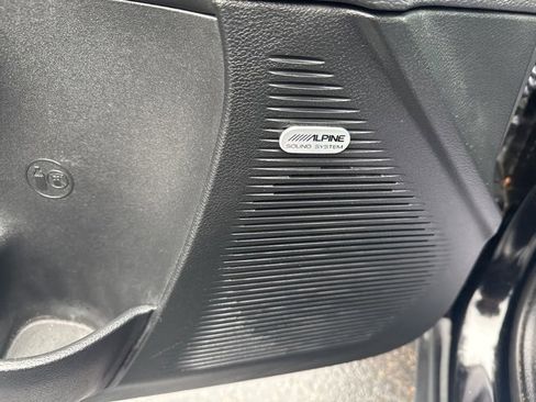 Used 2016 Dodge Challenger R/T Scat Pack w/ Leather Interior Group image 17