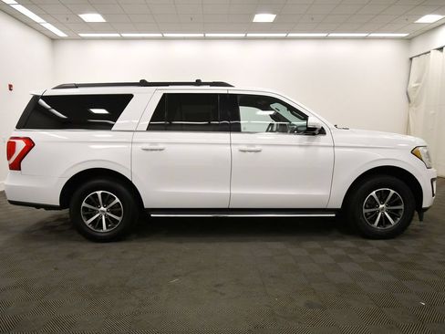 Used 2018 Ford Expedition Max XLT w/ Equipment Group 202A AWD/4WD image 9