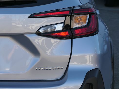 Certified 2025 Subaru Crosstrek 2.0i Premium image 5