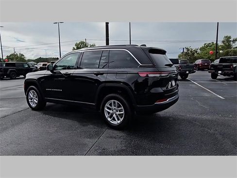 New 2025 Jeep Grand Cherokee Laredo X w/ Luxury Tech Group I image 29