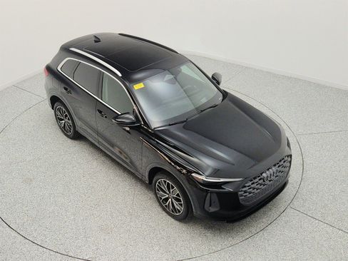 Used 2025 Audi Q5 Premium Plus w/ Premium Plus AWD/4WD image 24