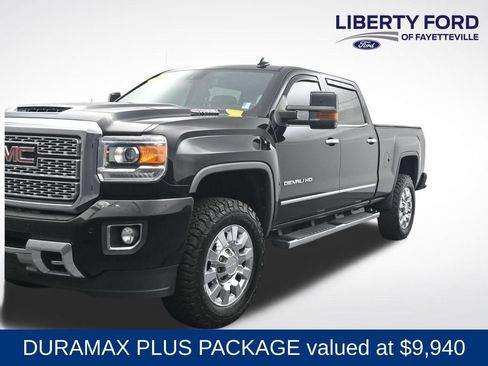 Used 2019 GMC Sierra 2500 Denali w/ Duramax Plus Package AWD/4WD image 1