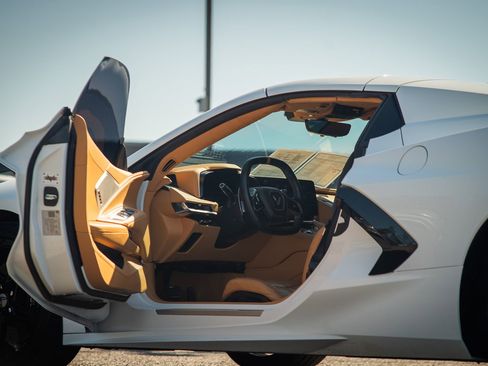 Used 2021 Chevrolet Corvette Stingray Premium Conv w/ Z51 Performance Package image 57