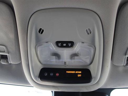 Used 2021 Chevrolet TrailBlazer LT w/ Convenience Package AWD/4WD image 23