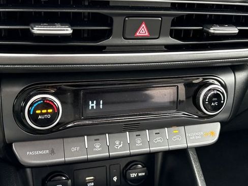 Used 2023 Hyundai Kona SEL w/ Convenience Package image 17
