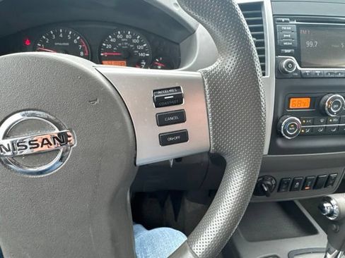 Used 2015 Nissan Frontier SV w/ SV Value Truck Package AWD/4WD image 31