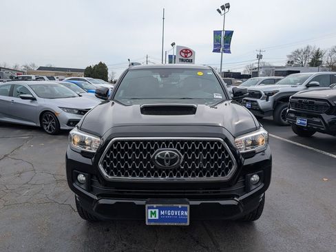 Certified 2019 Toyota Tacoma TRD Sport w/ Technology Package image 10