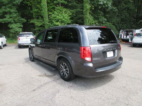 Used 2018 Dodge Grand Caravan GT FWD image 8