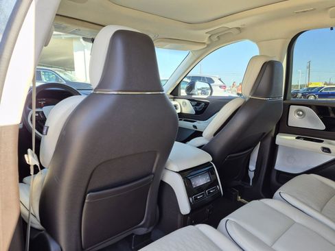 Used 2023 Lincoln Aviator Black Label w/ Dynamic Handling Package image 28