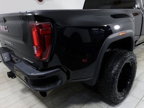 Used 2022 GMC Sierra 3500 Denali image 40