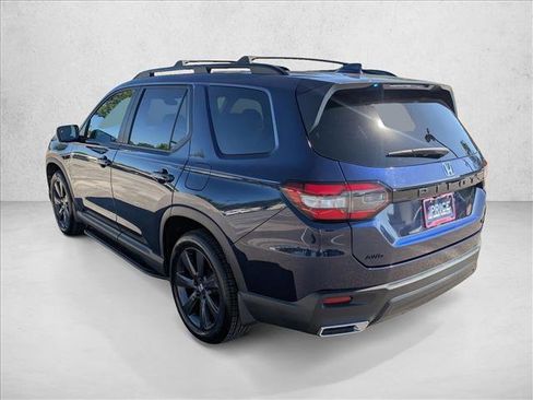 Used 2023 Honda Pilot Sport image 7