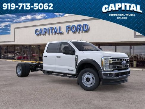 New 2026 Ford F550 4x4 Crew Cab image 7