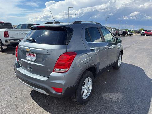 Used 2019 Chevrolet Trax LT w/ LT Convenience Package AWD/4WD image 5
