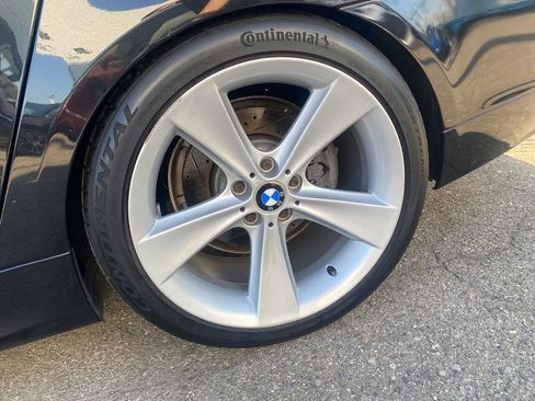 Used 2010 BMW 535i xDrive Wagon AWD/4WD image 13