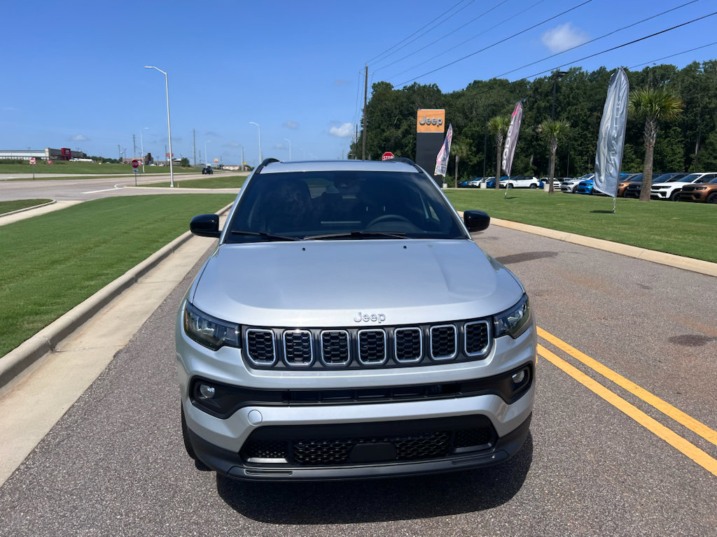 New 2026 Jeep Compass Latitude AWD/4WD image 10