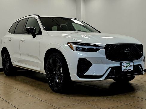 New 2026 Volvo XC60 T8 Ultra w/ Climate Package AWD/4WD image 3