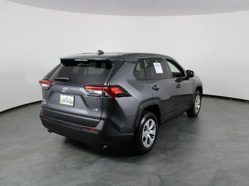 Used 2022 Toyota RAV4 LE FWD image 15
