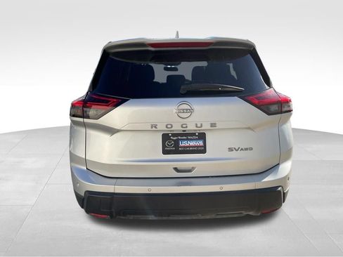 Used 2024 Nissan Rogue SV AWD/4WD image 6