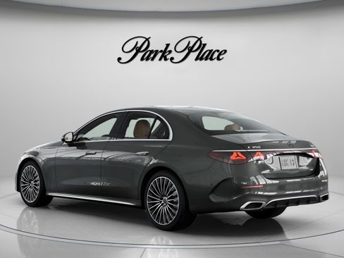 New 2026 Mercedes-Benz E 350 4MATIC Sedan image 12