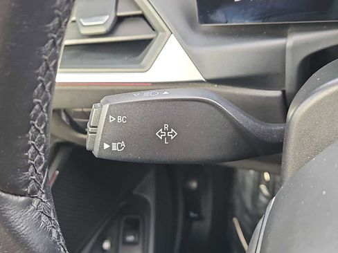 Used 2023 BMW 330e image 27