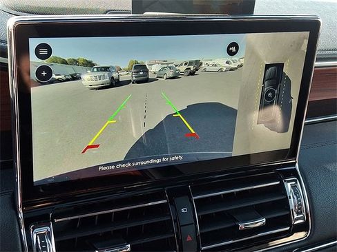 Used 2024 Lincoln Navigator Premiere image 19