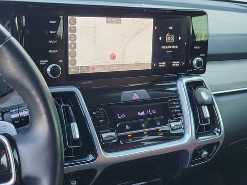 Used 2023 Kia Sorento SX Prestige image 33