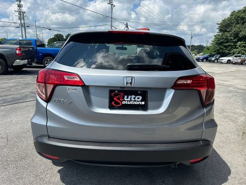 Used 2017 Honda HR-V EX image 5