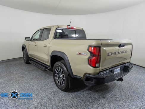 Used 2024 Chevrolet Colorado Z71 w/ Z71 Convenience Package 2 AWD/4WD image 5
