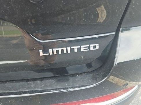 Used 2023 Jeep Grand Cherokee Limited AWD/4WD image 21