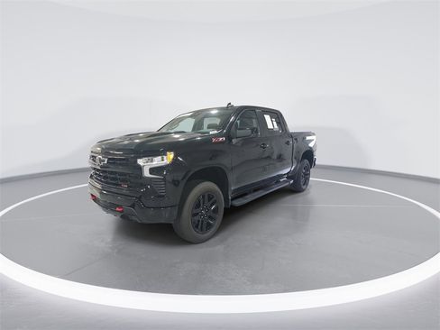 Used 2023 Chevrolet Silverado 1500 LT Trail Boss w/ Protection Package image 4