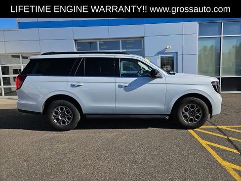 Used 2025 Ford Expedition Active AWD/4WD image 8