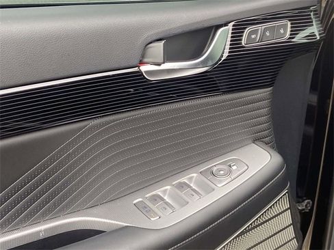 Used 2025 Hyundai Palisade Calligraphy image 13