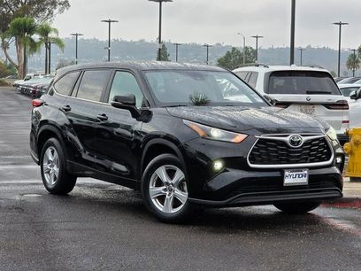 Used 2024 Toyota Highlander LE