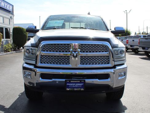 Used 2018 RAM 2500 Laramie w/ Convenience Group AWD/4WD image 10