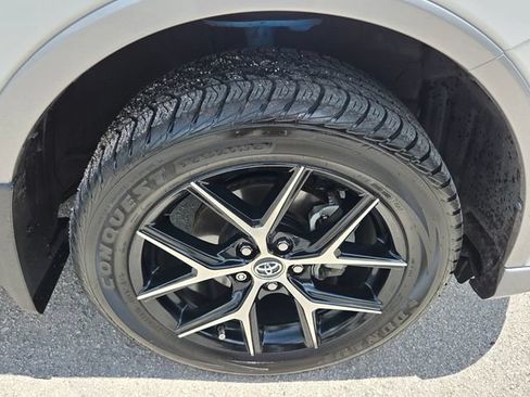 Used 2018 Toyota RAV4 SE w/ Power Extra Value Package AWD/4WD image 9