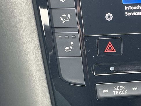 Certified 2025 INFINITI QX50 Luxe image 19