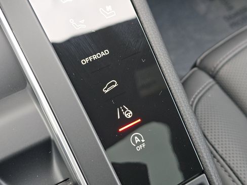 New 2026 Porsche Macan S image 25