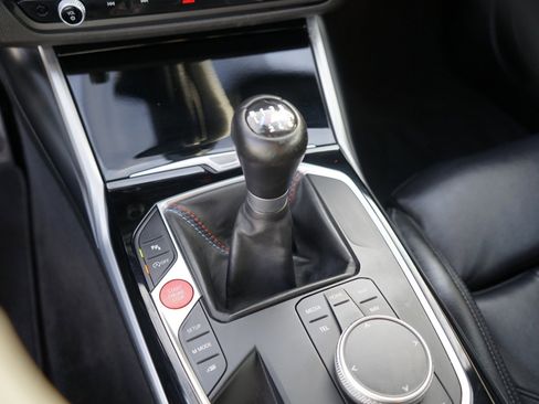 Used 2024 BMW M2 w/ Lighting Package image 20