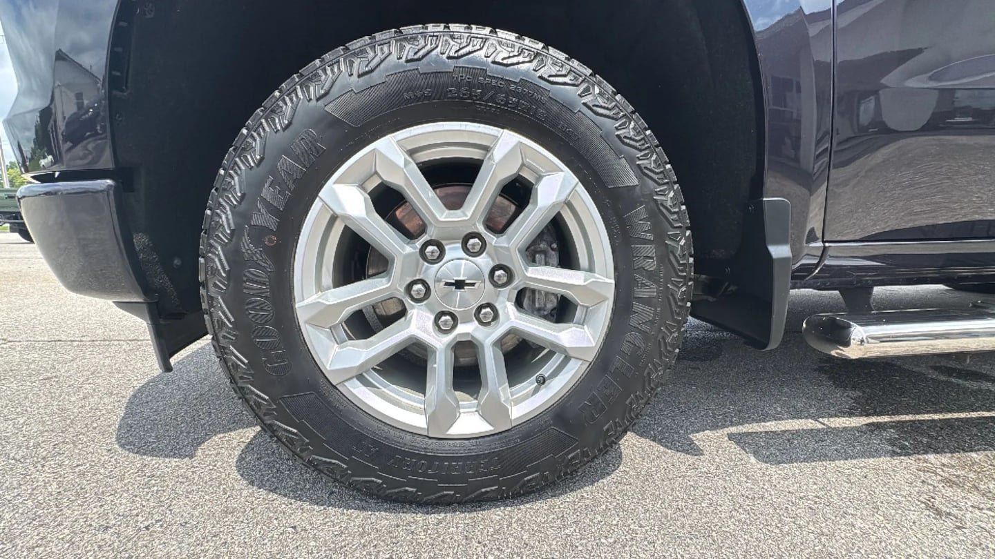 Used 2022 Chevrolet Silverado 1500 RST AWD/4WD image 38