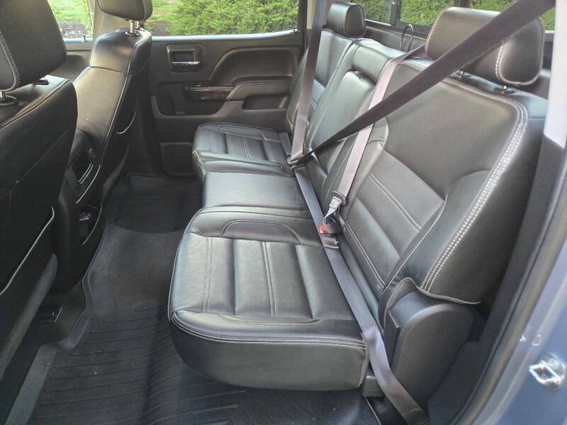 Used 2016 GMC Sierra 2500 Denali w/ Duramax Plus Package AWD/4WD image 14