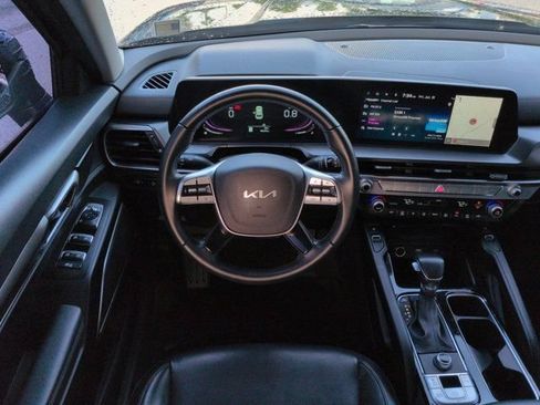 Used 2024 Kia Telluride S FWD image 15