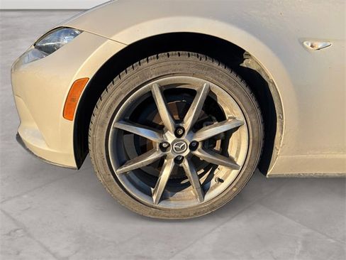 Used 2022 MAZDA MX-5 Miata Grand Touring image 14