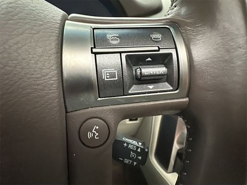 Used 2018 Lexus GX 460 Premium w/ Premium Package image 26