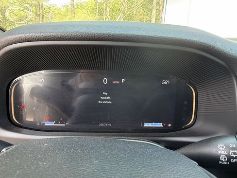 Used 2024 Jeep Wagoneer 4WD w/ Premium Group I image 32