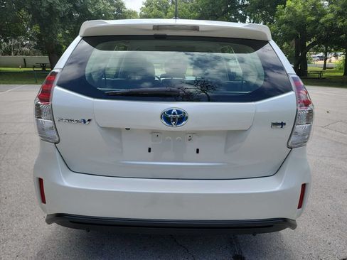 Used 2015 Toyota Prius V Four FWD image 12
