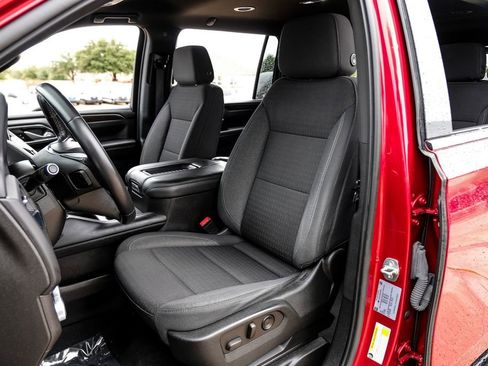 Used 2022 GMC Yukon XL SLE image 31