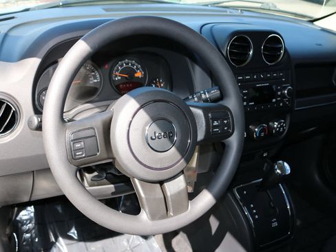 Used 2017 Jeep Patriot Sport w/ Power Value Group image 19