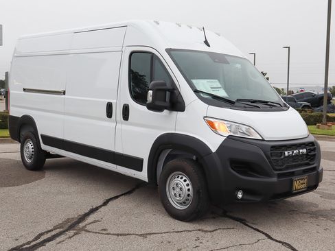 New 2026 RAM ProMaster 2500 w/ Convenience Group image 3