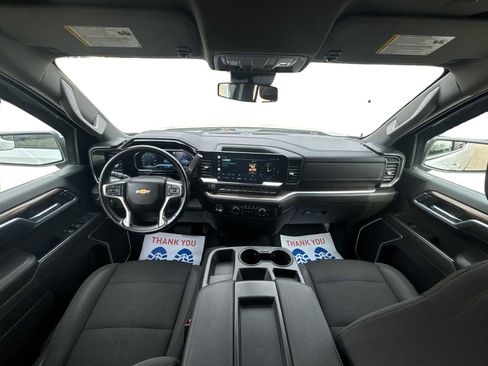 Used 2022 Chevrolet Silverado 1500 LT image 14
